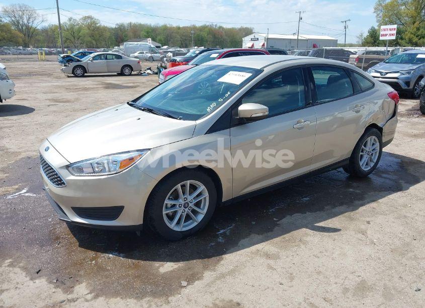 Photo 2 of 2017 Ford Focus SE (VIN 1FADP3F29HL229459)