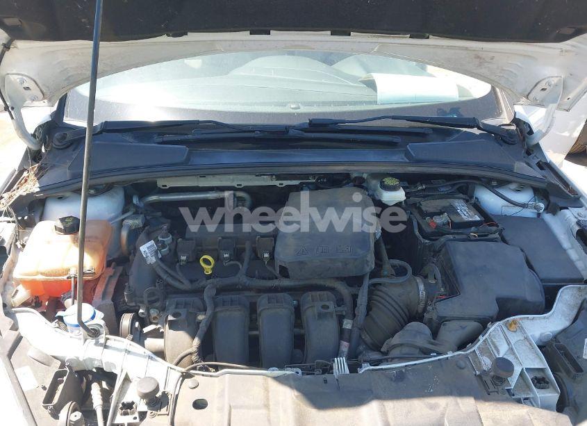 Photo 10 of 2017 Ford Focus SE (VIN 1FADP3F29HL234323)