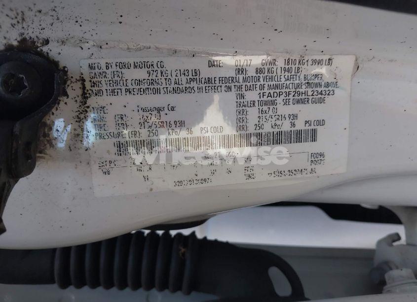 Photo 9 of 2017 Ford Focus SE (VIN 1FADP3F29HL234323)