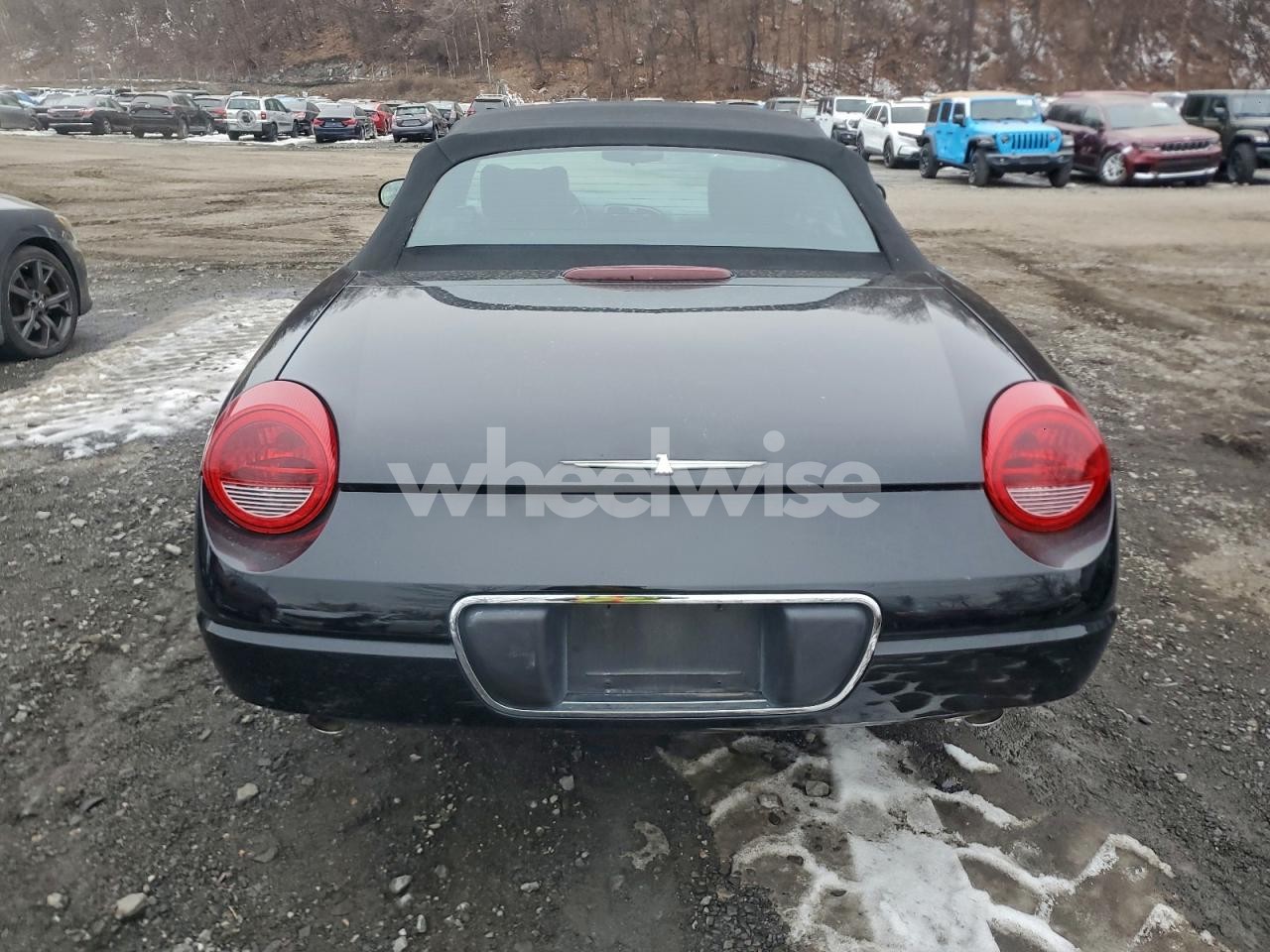 Photo 6 of 2002 FORD THUNDERBIRD (VIN 1FADP3F29HL251252)