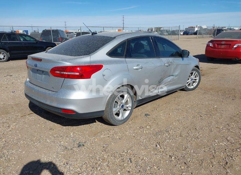 Photo 4 of 2017 Ford Focus SE (VIN 1FADP3F29HL263353)