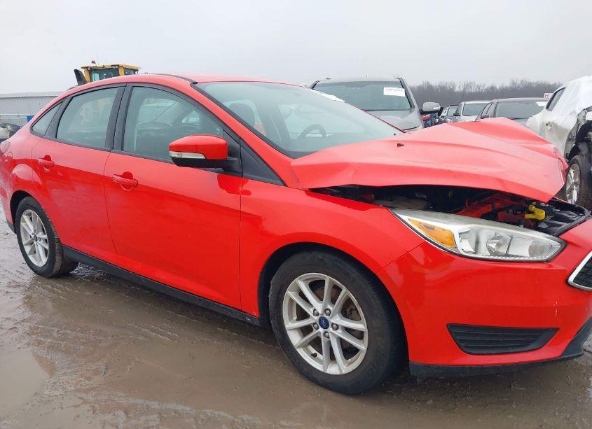 Photo 13 of 2017 Ford Focus SE (VIN 1FADP3F29HL275759)