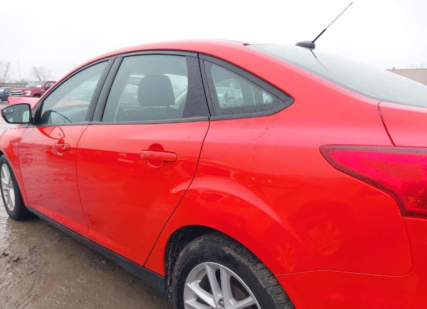 Photo 14 of 2017 Ford Focus SE (VIN 1FADP3F29HL275759)