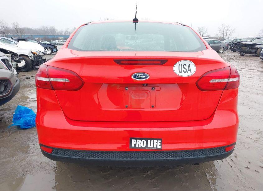 Photo 16 of 2017 Ford Focus SE (VIN 1FADP3F29HL275759)