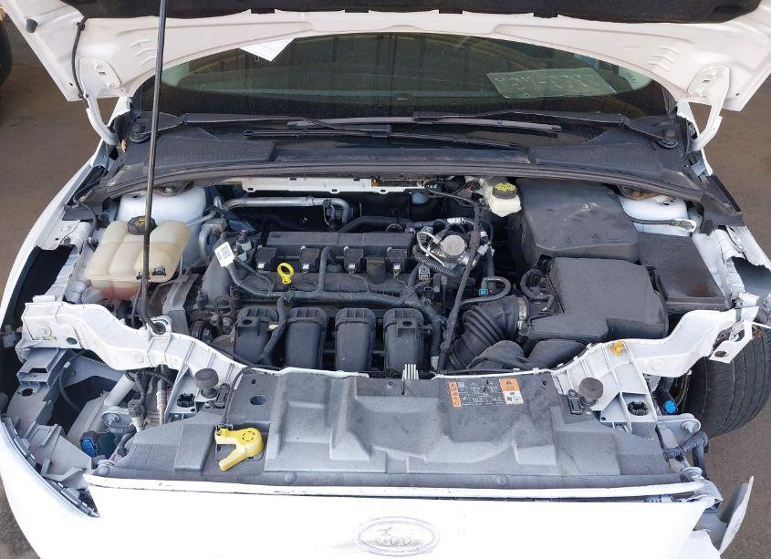 Photo 10 of 2017 Ford Focus SE (VIN 1FADP3F29HL288544)