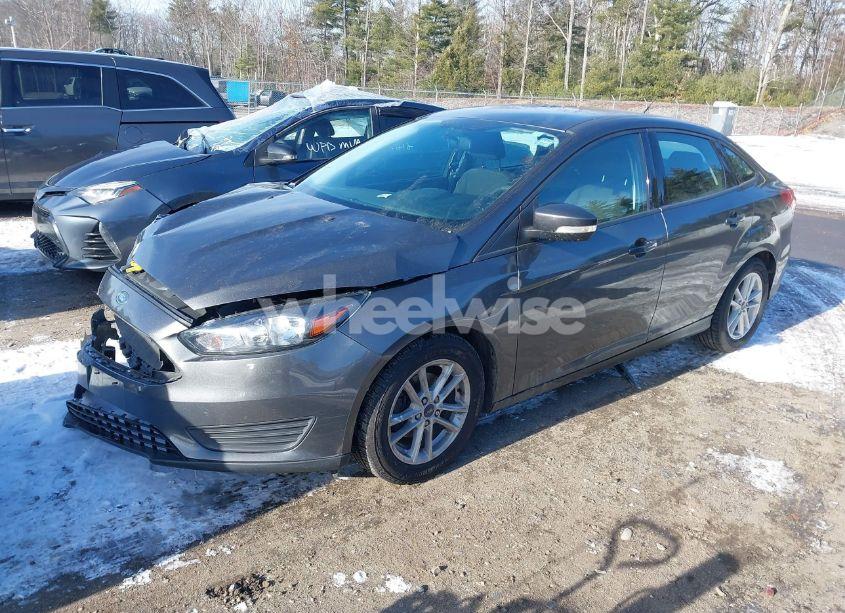 Photo 2 of 2017 Ford Focus SE (VIN 1FADP3F29HL290987)
