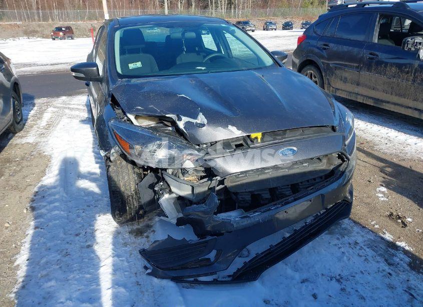 Photo 6 of 2017 Ford Focus SE (VIN 1FADP3F29HL290987)