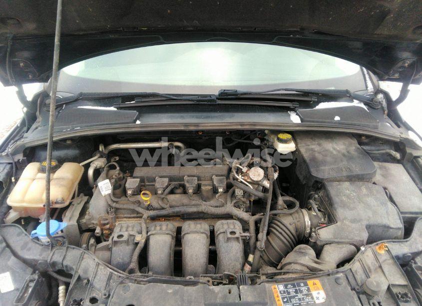 Photo 10 of 2017 Ford Focus SE (VIN 1FADP3F29HL291718)