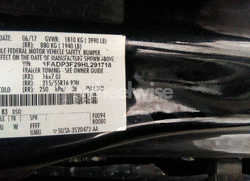 Photo 9 of 2017 Ford Focus SE (VIN 1FADP3F29HL291718)