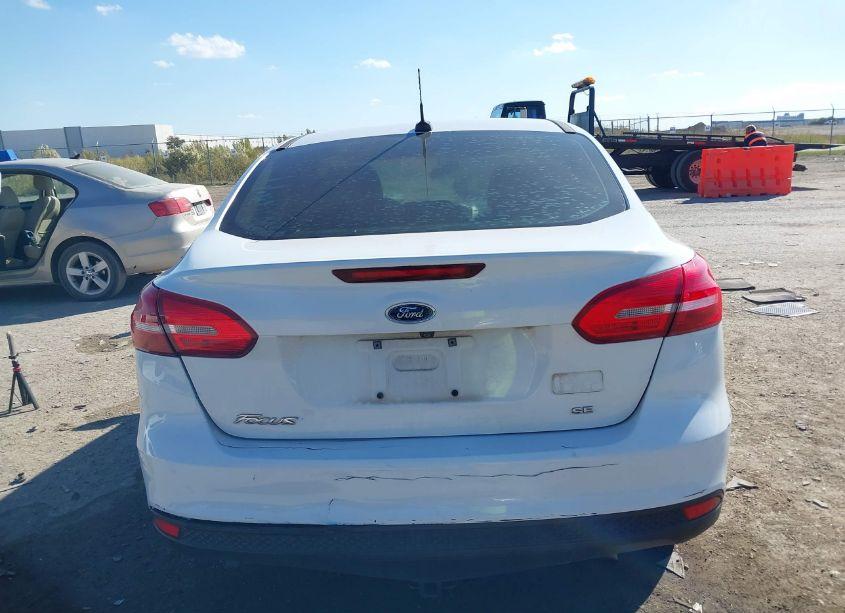 Photo 16 of 2017 Ford Focus SE (VIN 1FADP3F29HL299107)