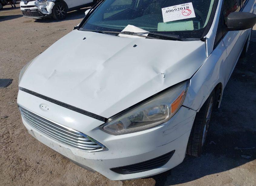 Photo 6 of 2017 Ford Focus SE (VIN 1FADP3F29HL299107)