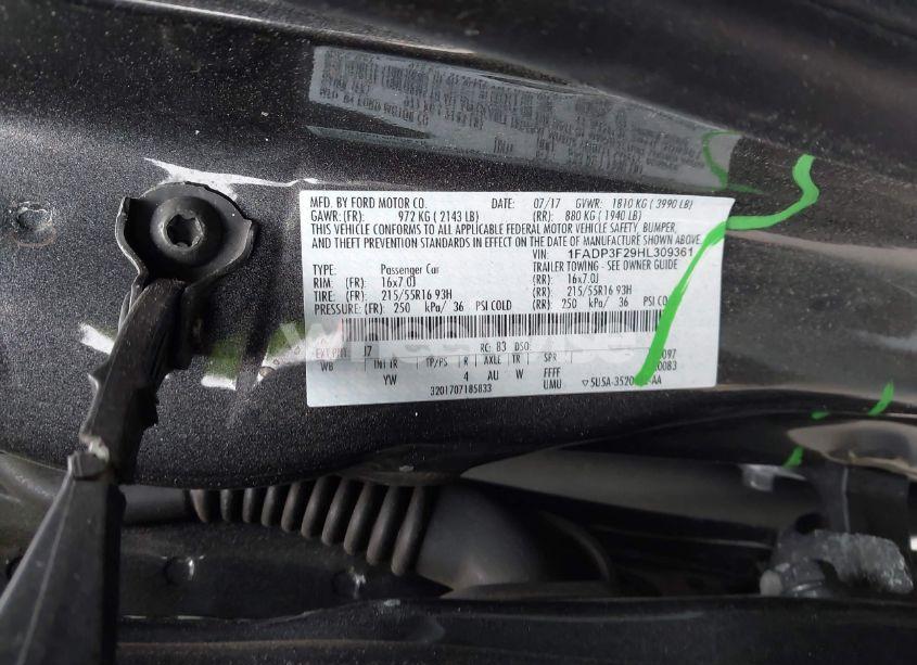 Photo 9 of 2017 Ford Focus SE (VIN 1FADP3F29HL309361)