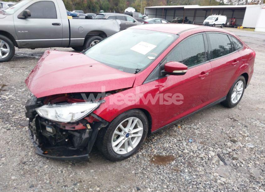 Photo 2 of 2017 Ford Focus SE (VIN 1FADP3F29HL318593)