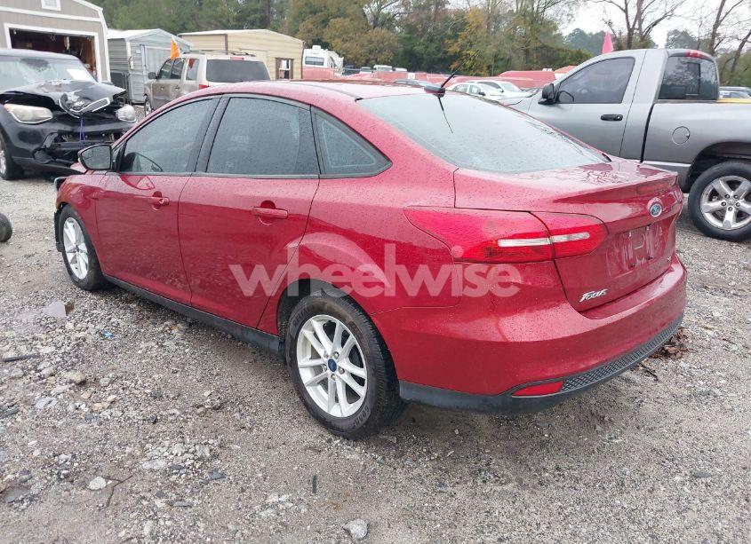 Photo 3 of 2017 Ford Focus SE (VIN 1FADP3F29HL318593)