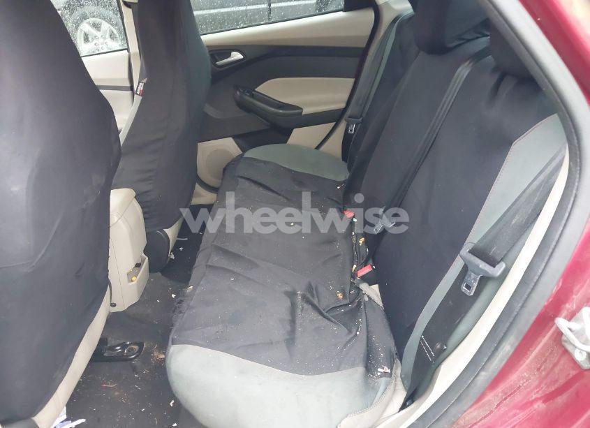 Photo 8 of 2017 Ford Focus SE (VIN 1FADP3F29HL318593)