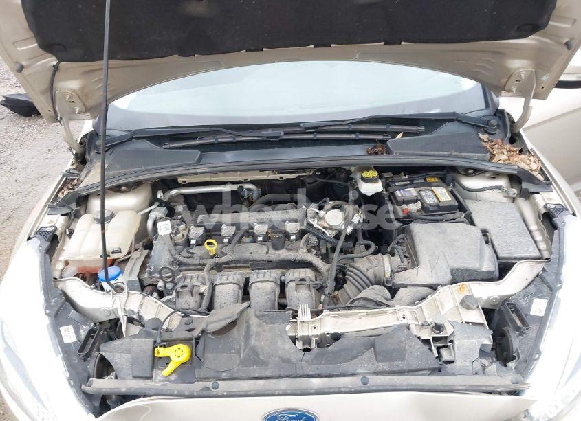 Photo 10 of 2017 Ford Focus SE (VIN 1FADP3F29HL339606)