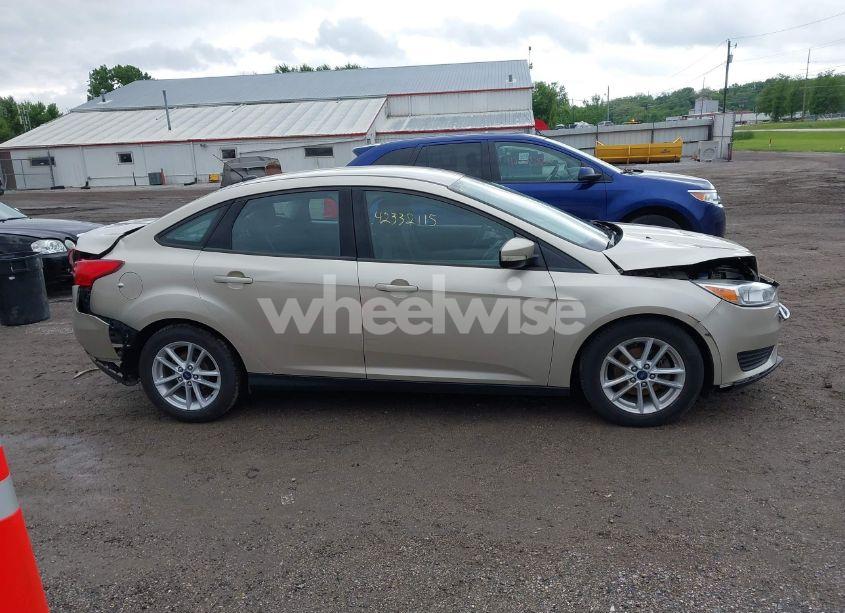 Photo 13 of 2017 Ford Focus SE (VIN 1FADP3F29HL339606)