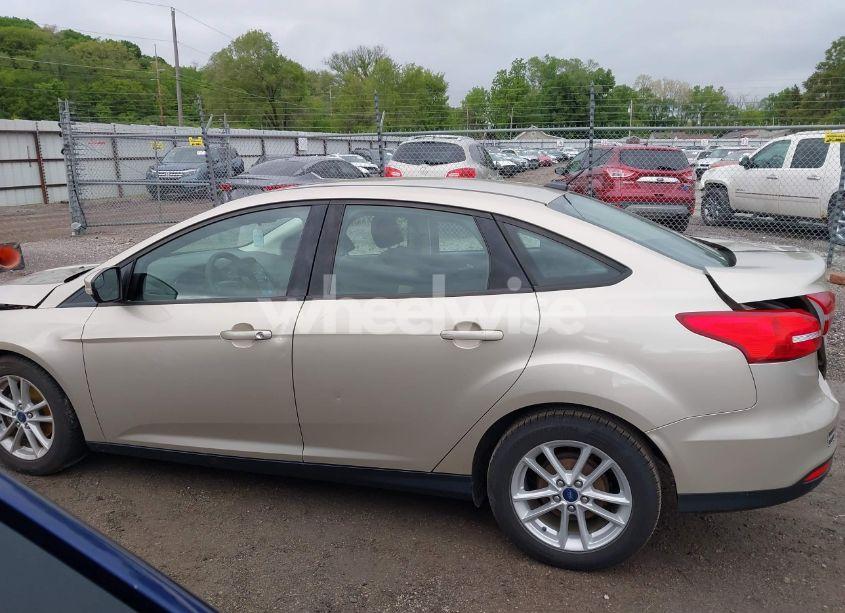 Photo 14 of 2017 Ford Focus SE (VIN 1FADP3F29HL339606)