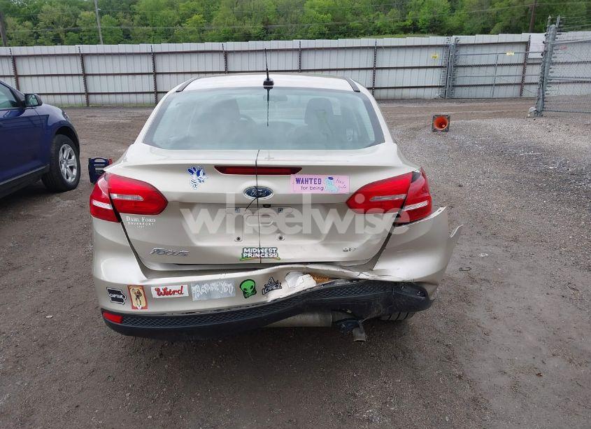 Photo 16 of 2017 Ford Focus SE (VIN 1FADP3F29HL339606)