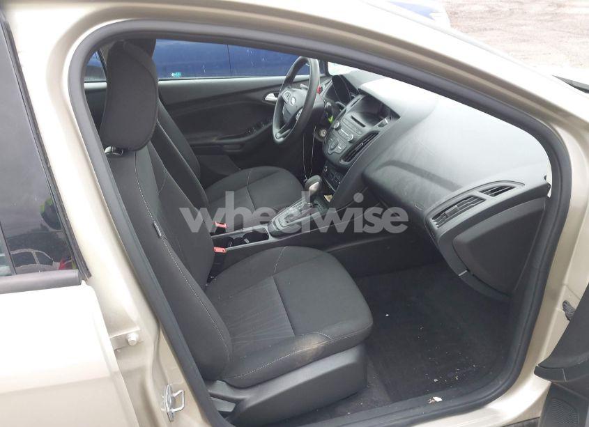 Photo 5 of 2017 Ford Focus SE (VIN 1FADP3F29HL339606)