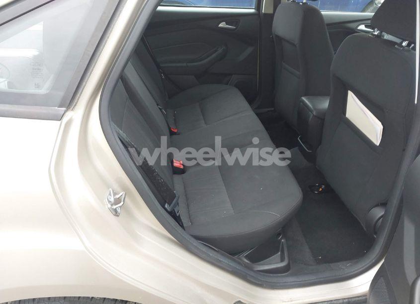 Photo 8 of 2017 Ford Focus SE (VIN 1FADP3F29HL339606)