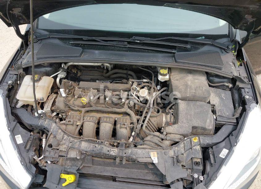 Photo 10 of 2018 Ford Focus SE (VIN 1FADP3F29JL202591)