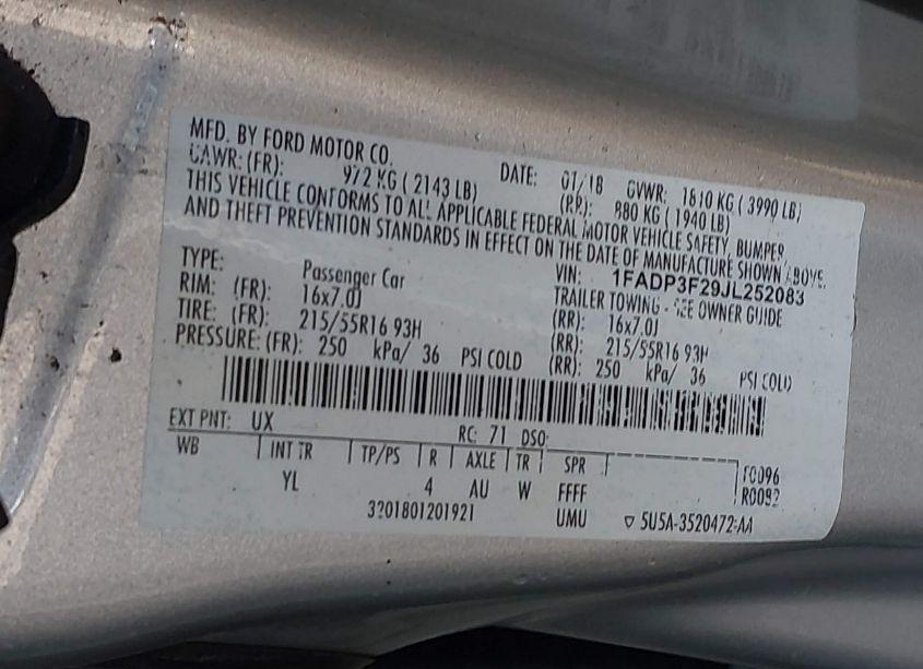 Photo 9 of 2018 Ford Focus SE (VIN 1FADP3F29JL252083)