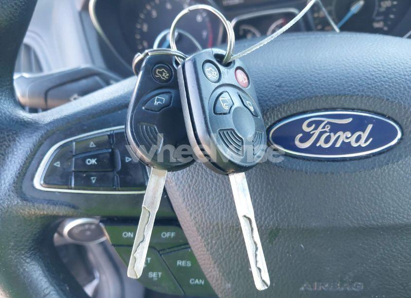 Photo 11 of 2018 Ford Focus SE (VIN 1FADP3F29JL265027)