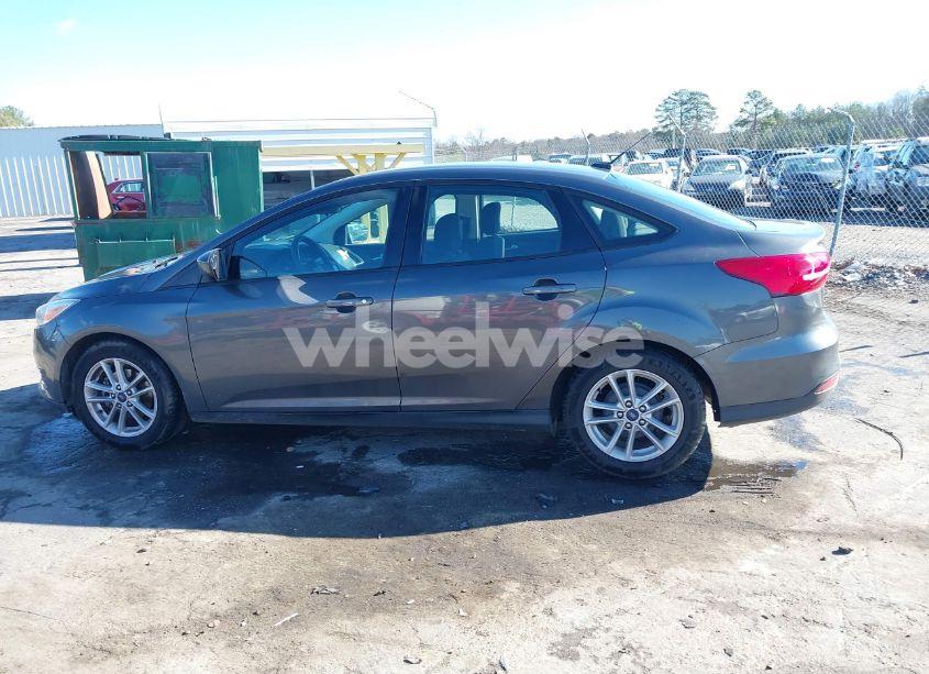 Photo 14 of 2018 Ford Focus SE (VIN 1FADP3F29JL265027)