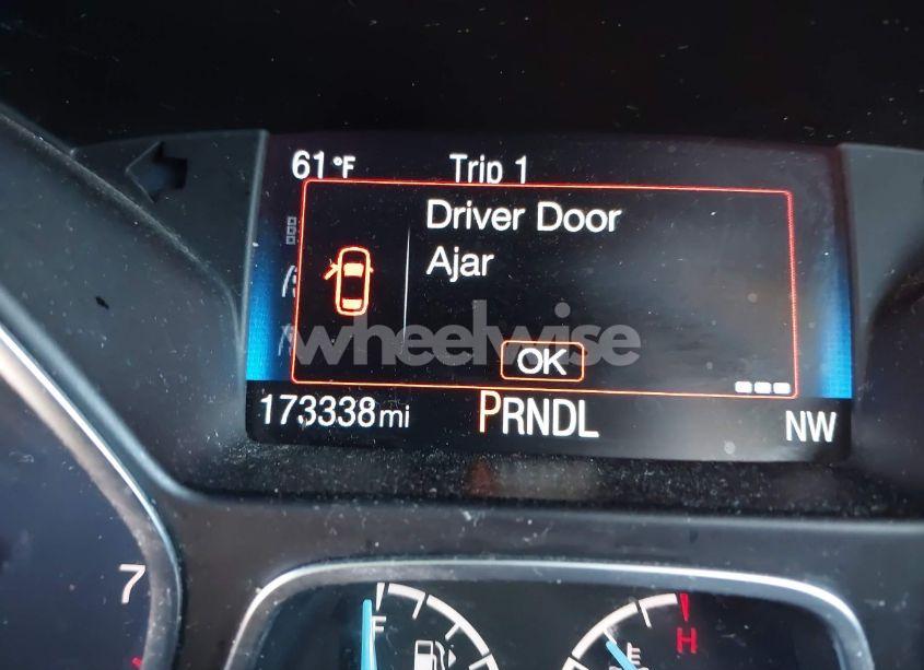 Photo 15 of 2018 Ford Focus SE (VIN 1FADP3F29JL265027)