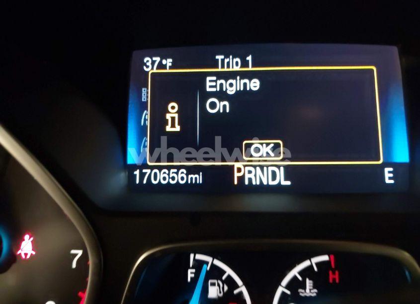 Photo 15 of 2018 Ford Focus SE (VIN 1FADP3F29JL275184)