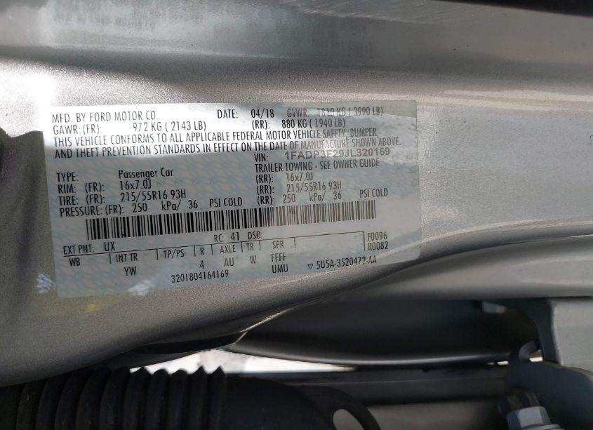 Photo 9 of 2018 Ford Focus SE (VIN 1FADP3F29JL320169)