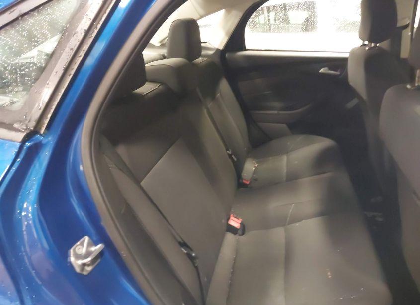 Photo 8 of 2018 Ford Focus SE (VIN 1FADP3F29JL327896)