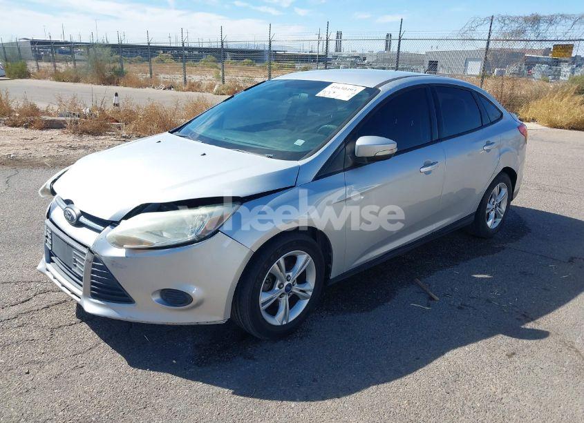 Photo 2 of 2013 Ford Focus SE (VIN 1FADP3F2XDL107428)