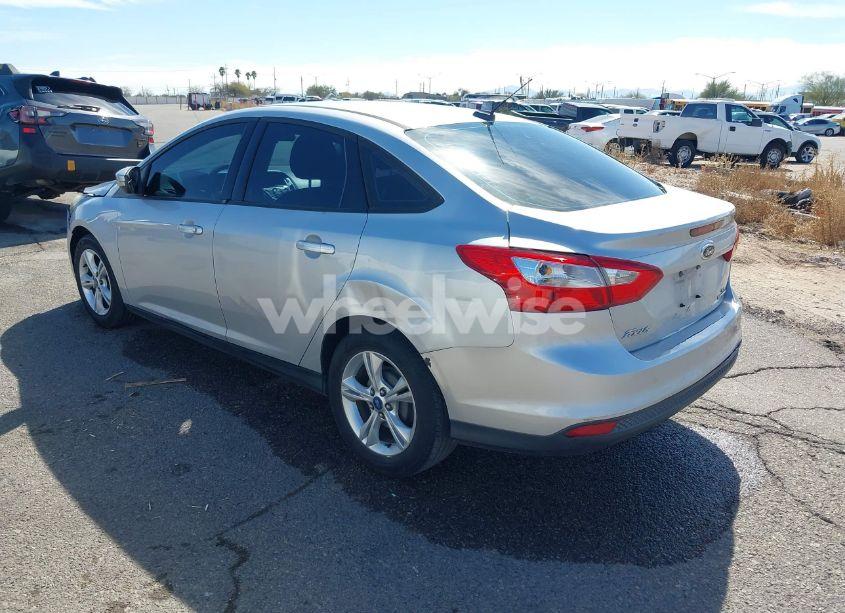 Photo 3 of 2013 Ford Focus SE (VIN 1FADP3F2XDL107428)