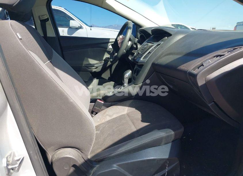 Photo 5 of 2013 Ford Focus SE (VIN 1FADP3F2XDL107428)