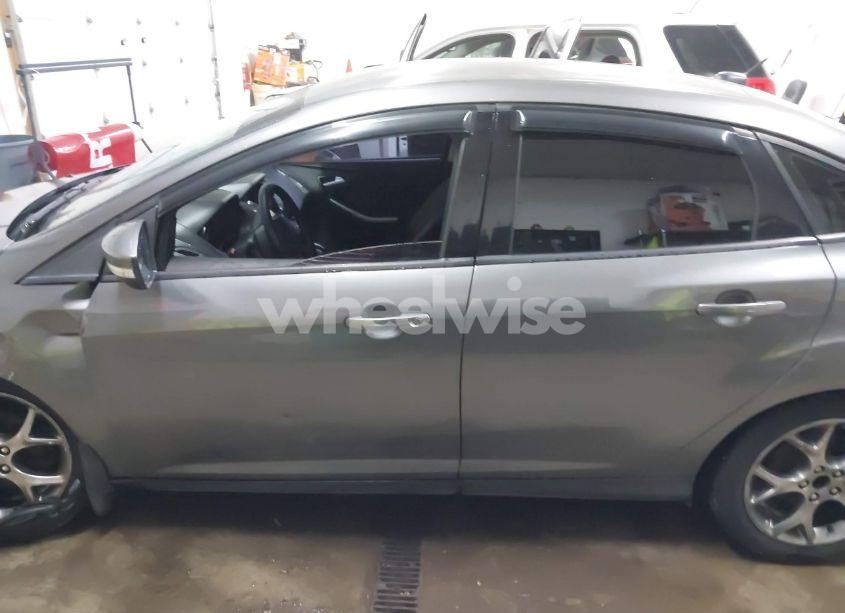 Photo 14 of 2013 Ford Focus SE (VIN 1FADP3F2XDL113939)