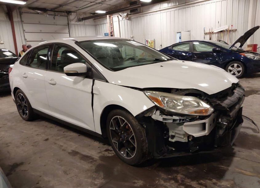 2013 Ford Focus SE (VIN 1FADP3F2XDL138520) main photo