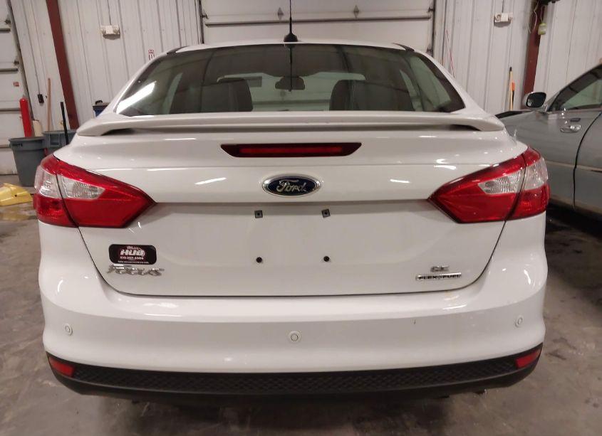 Photo 16 of 2013 Ford Focus SE (VIN 1FADP3F2XDL138520)