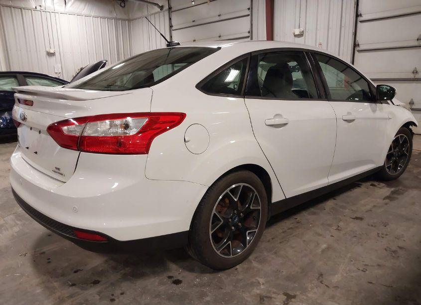Photo 4 of 2013 Ford Focus SE (VIN 1FADP3F2XDL138520)