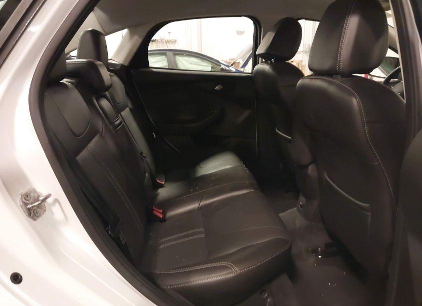 Photo 8 of 2013 Ford Focus SE (VIN 1FADP3F2XDL138520)