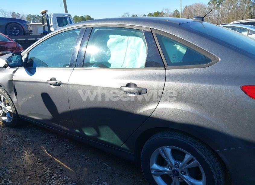 Photo 14 of 2013 Ford Focus SE (VIN 1FADP3F2XDL162011)
