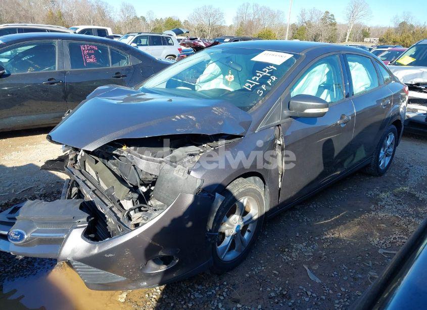 Photo 2 of 2013 Ford Focus SE (VIN 1FADP3F2XDL162011)