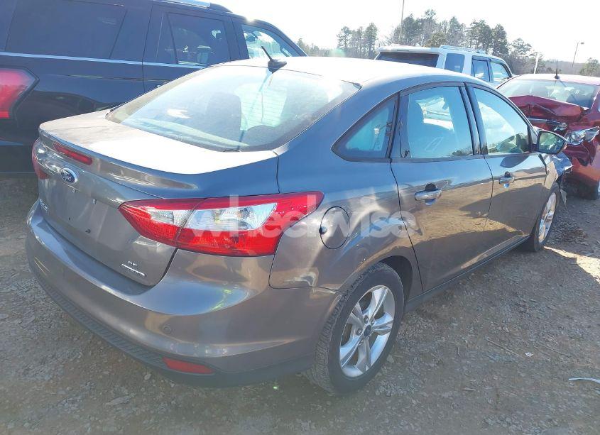 Photo 4 of 2013 Ford Focus SE (VIN 1FADP3F2XDL162011)