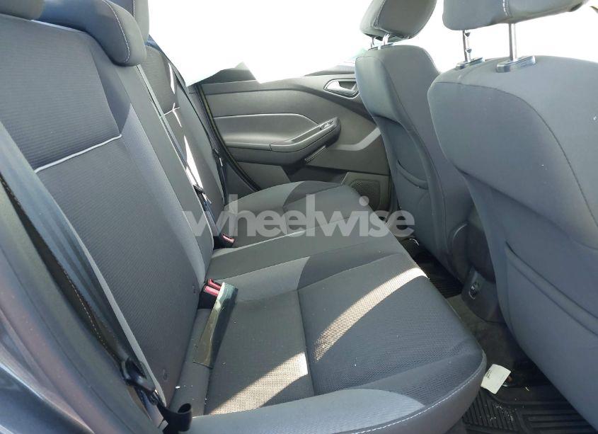 Photo 8 of 2013 Ford Focus SE (VIN 1FADP3F2XDL162011)