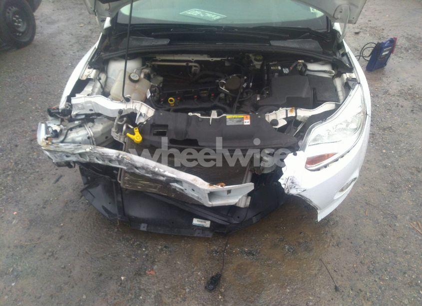 Photo 13 of 2013 Ford Focus SE (VIN 1FADP3F2XDL188625)