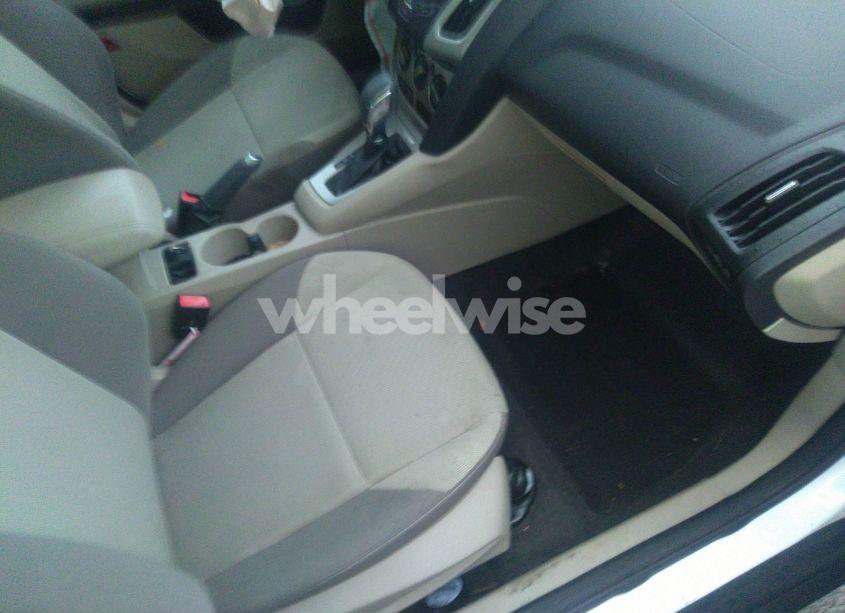 Photo 5 of 2013 Ford Focus SE (VIN 1FADP3F2XDL188625)