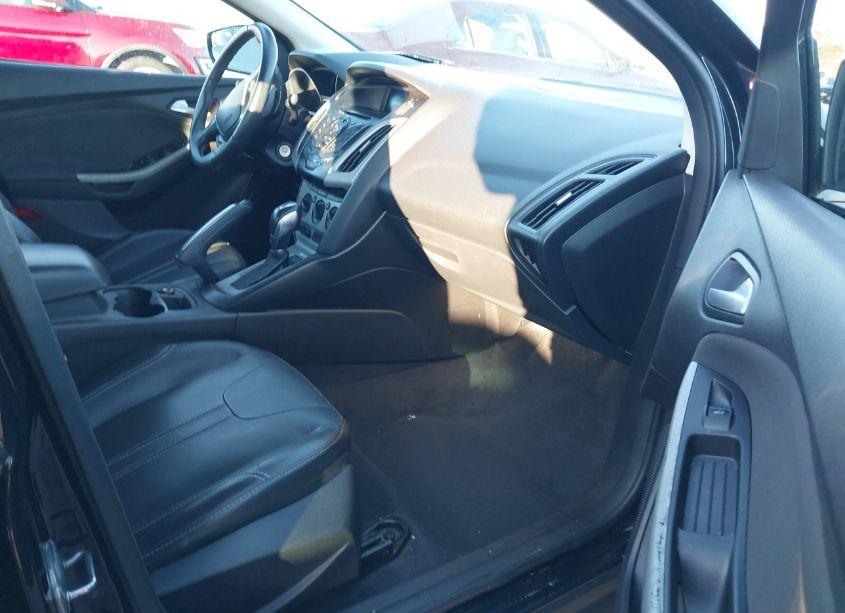Photo 5 of 2013 Ford Focus SE (VIN 1FADP3F2XDL236124)