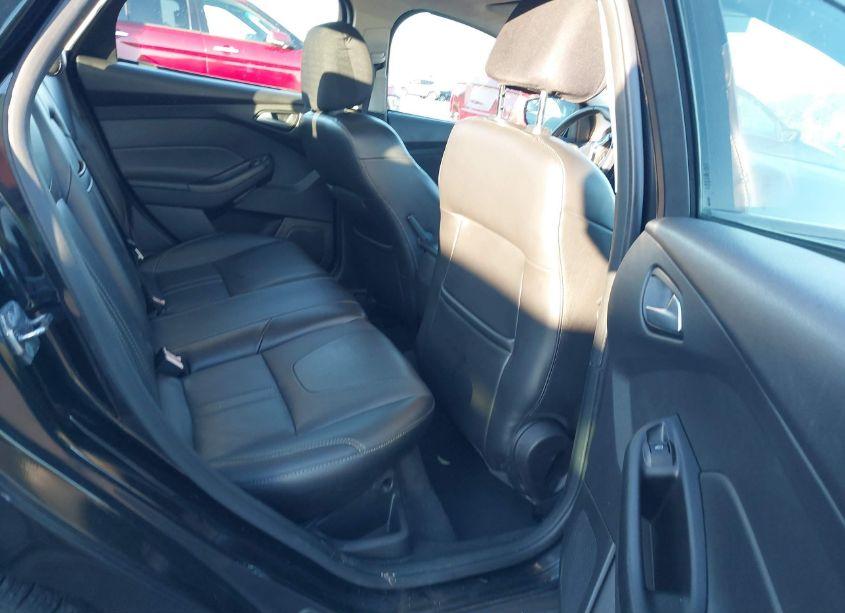 Photo 8 of 2013 Ford Focus SE (VIN 1FADP3F2XDL236124)