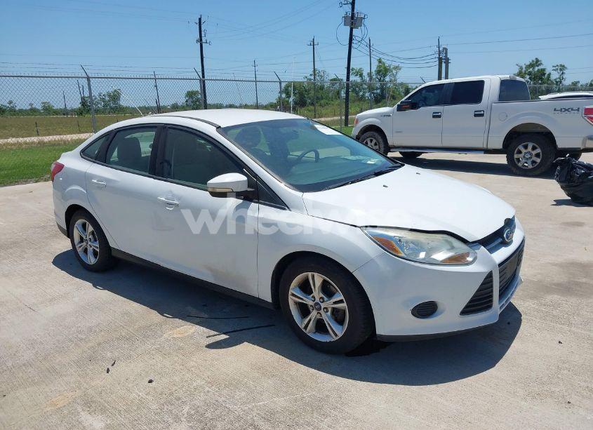 2013 Ford Focus SE (VIN 1FADP3F2XDL251450) main photo